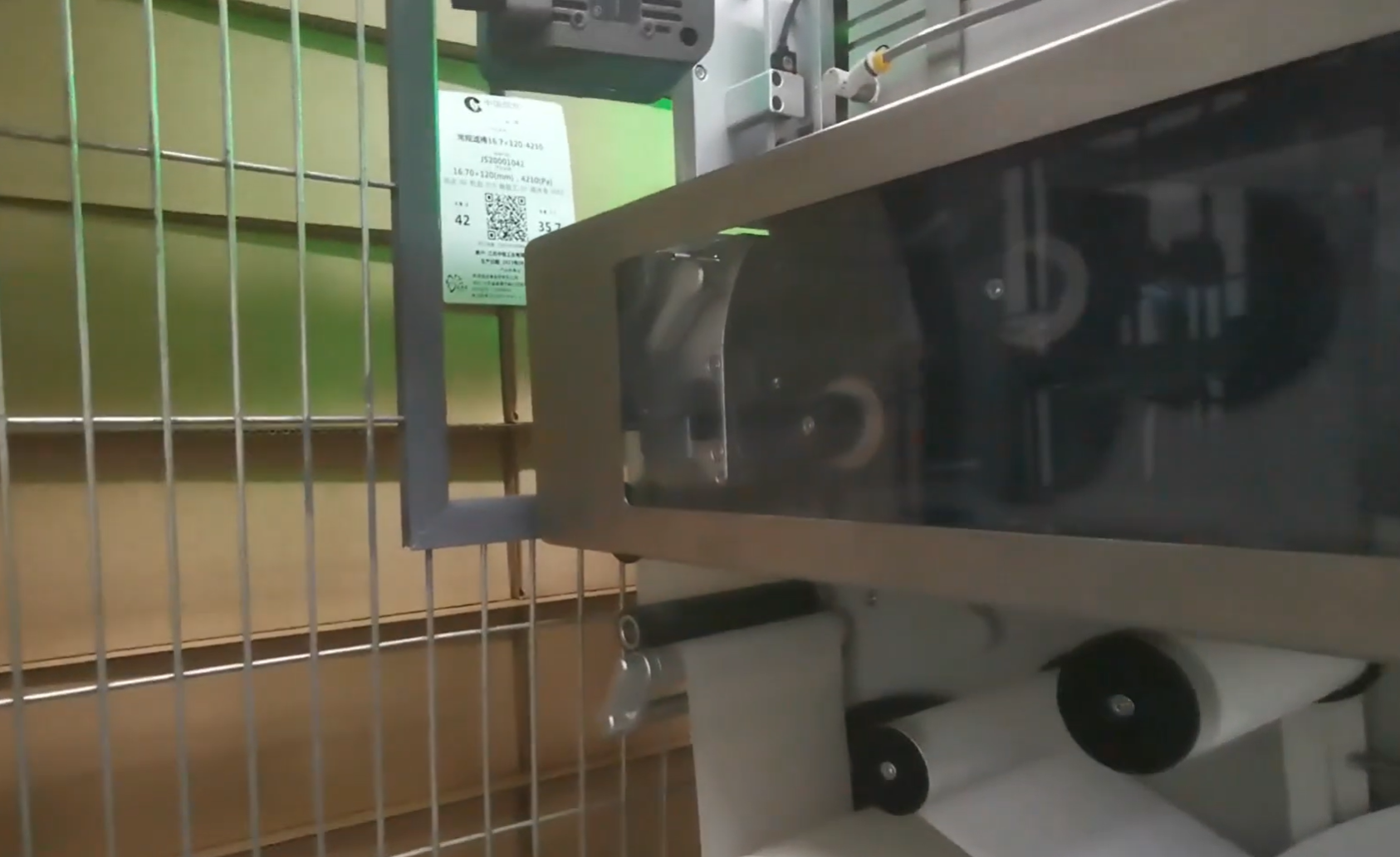 Print and apply system for pallet labels